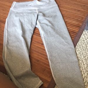 Never worn fabletics Capri legging